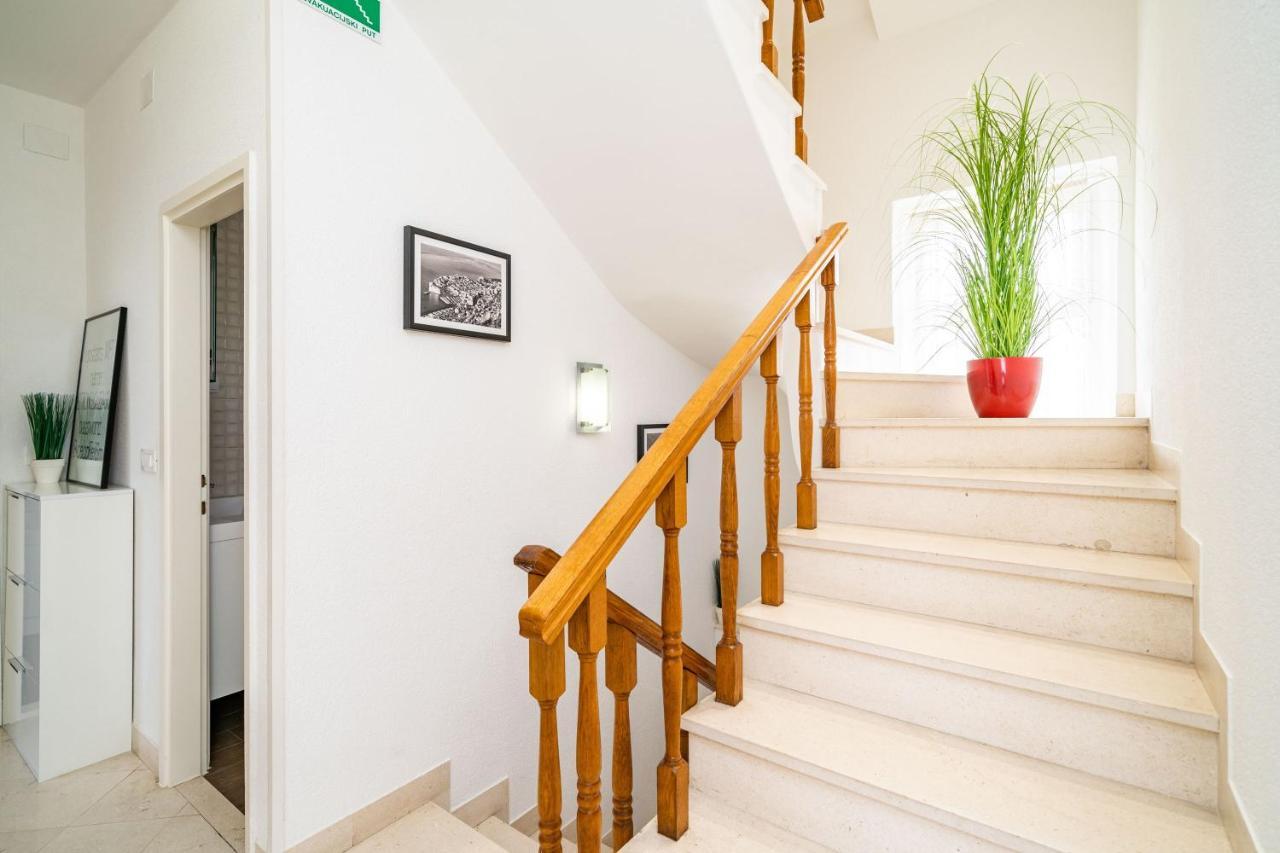 Holiday Home King دوبروفينك المظهر الخارجي الصورة